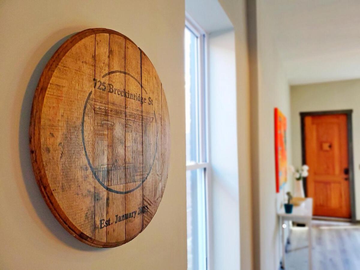 Holiday home Bourbon Trail-12ft Ceilings-parking-chef's Kitchen